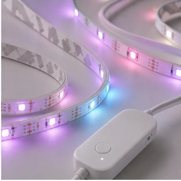 Tapo LED 스트립 컨트롤러와 조명면 상세